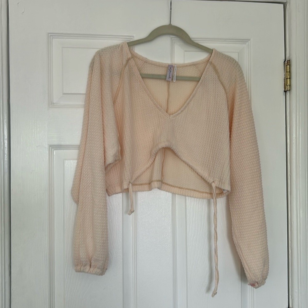 NWOT out from under long sleeve crop top